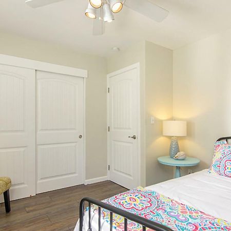 Ultimate Beach Bungalow - 1 Block From Beach - Huge Backyard Carlsbad Eksteriør bilde